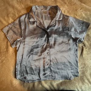 Silky Houndstooth Button Down Top